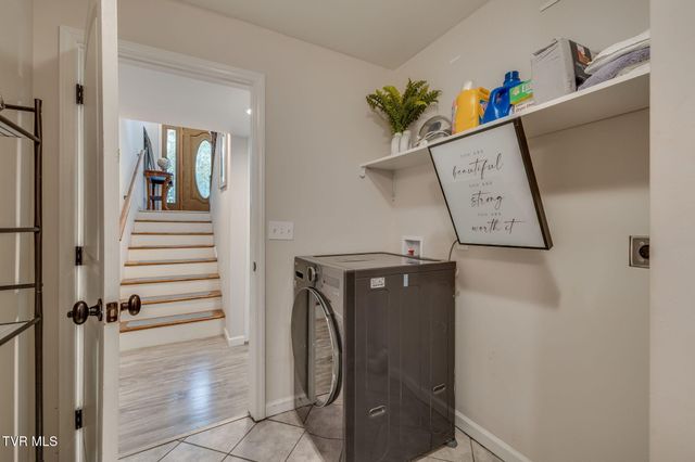 2100 Longreen Road, Kingsport, TN 37660