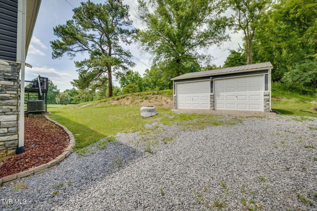 2100 Longreen Road, Kingsport, TN 37660