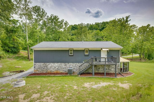 2100 Longreen Road, Kingsport, TN 37660