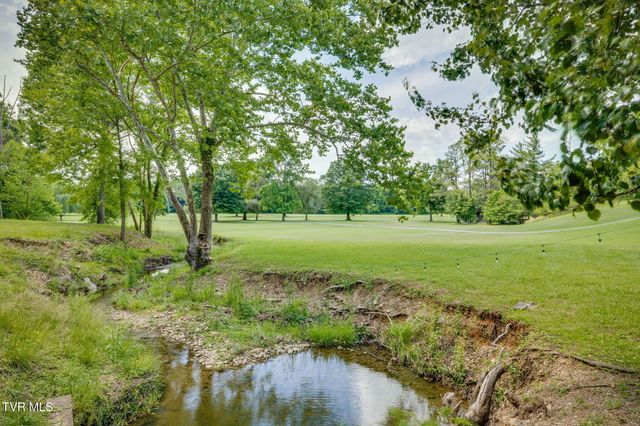 2100 Longreen Road, Kingsport, TN 37660