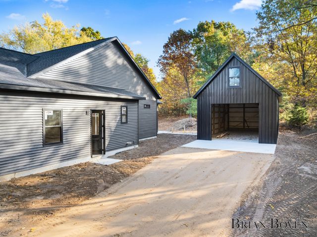 7650 Courtland Drive Ne, Cannon Twp, MI 49341