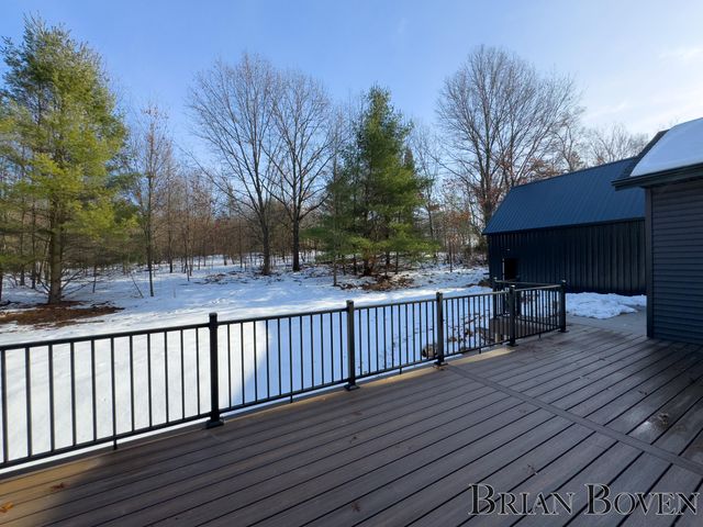 7650 Courtland Drive Ne, Cannon Twp, MI 49341