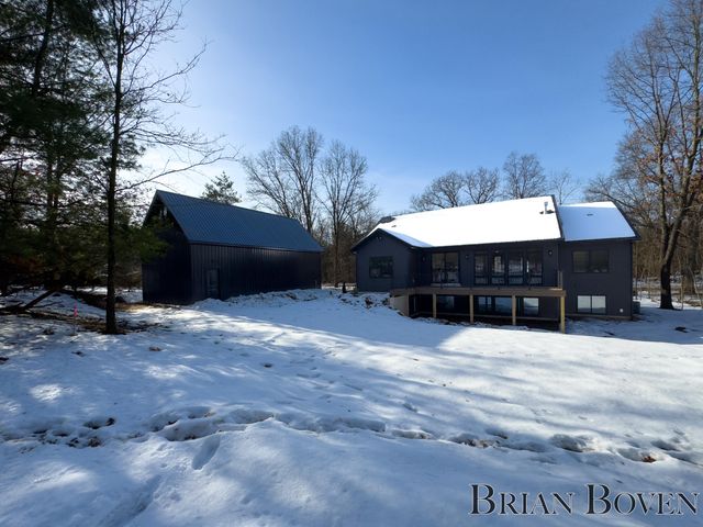 7650 Courtland Drive Ne, Cannon Twp, MI 49341