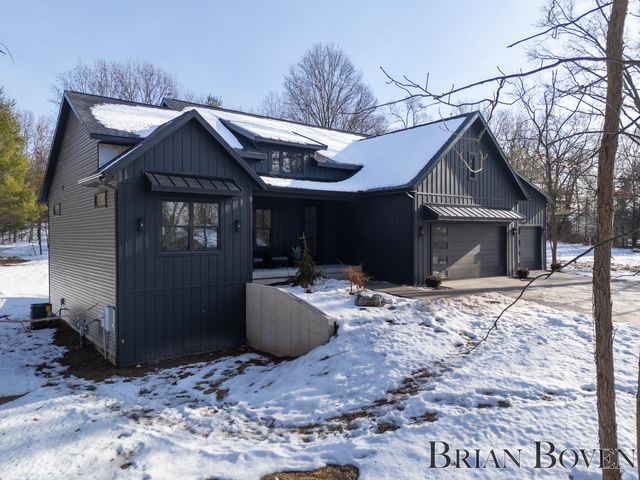 7650 Courtland Drive Ne, Cannon Twp, MI 49341