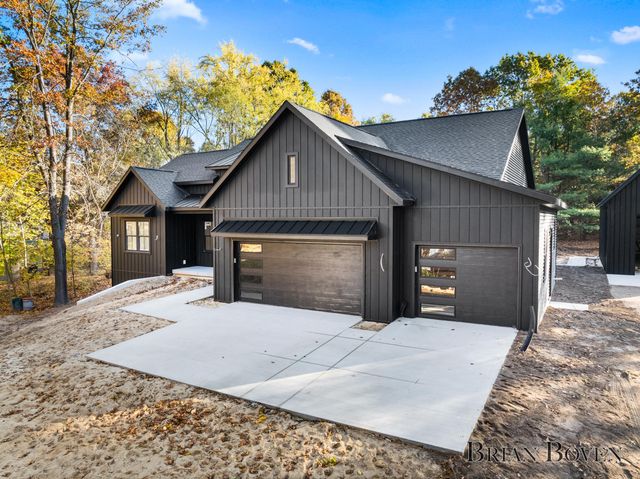 7650 Courtland Drive Ne, Cannon Twp, MI 49341