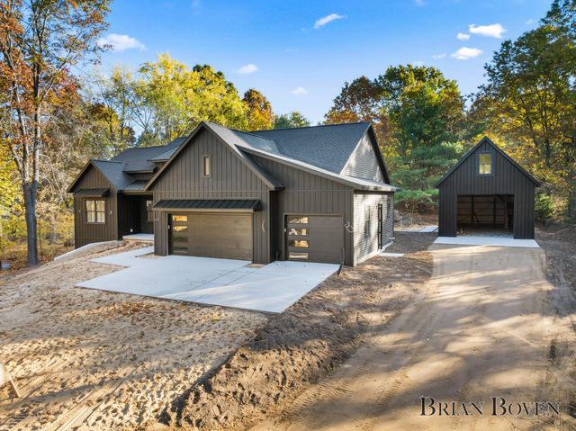 7650 Courtland Drive Ne, Cannon Twp, MI 49341