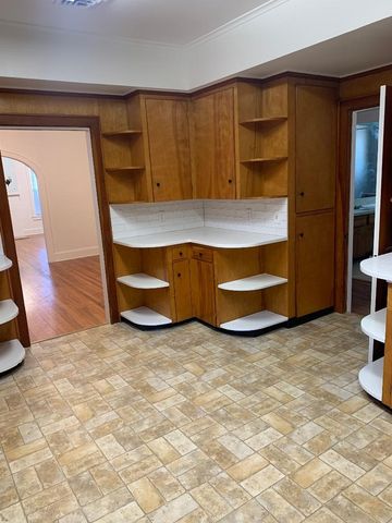 637 Linden, Shreveport, LA 71104