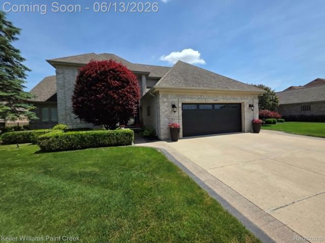 54390 Ashley Lauren Drive, Macomb Township, MI 48042
