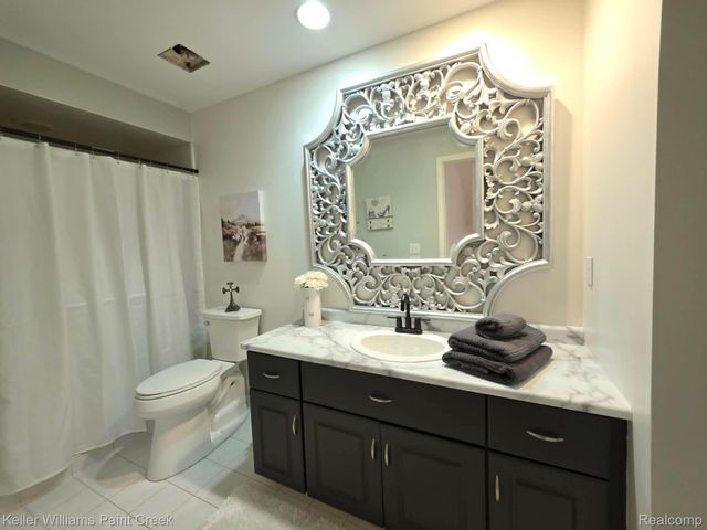 54390 Ashley Lauren Drive, Macomb Township, MI 48042