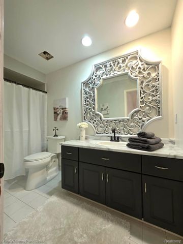54390 Ashley Lauren Drive, Macomb Township, MI 48042