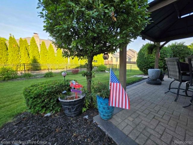 54390 Ashley Lauren Drive, Macomb Township, MI 48042