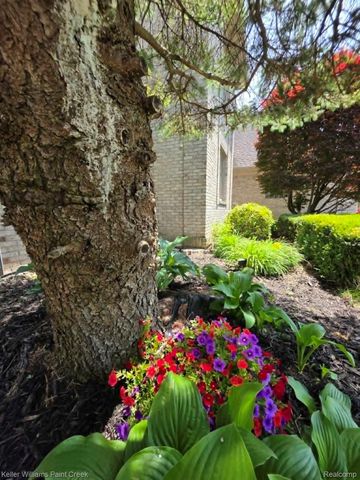 54390 Ashley Lauren Drive, Macomb Township, MI 48042