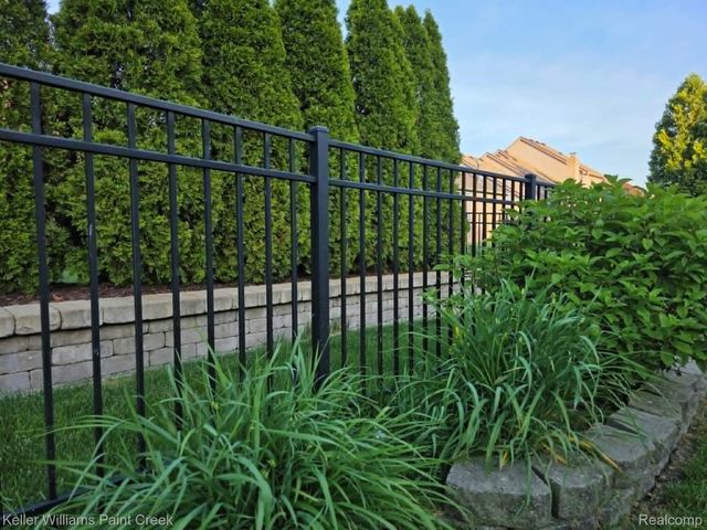 54390 Ashley Lauren Drive, Macomb Township, MI 48042