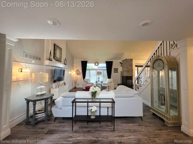 54390 Ashley Lauren Drive, Macomb Township, MI 48042