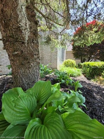54390 Ashley Lauren Drive, Macomb Township, MI 48042