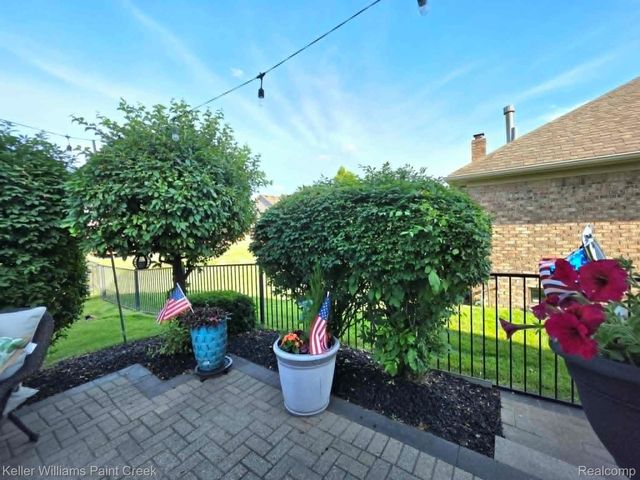54390 Ashley Lauren Drive, Macomb Township, MI 48042