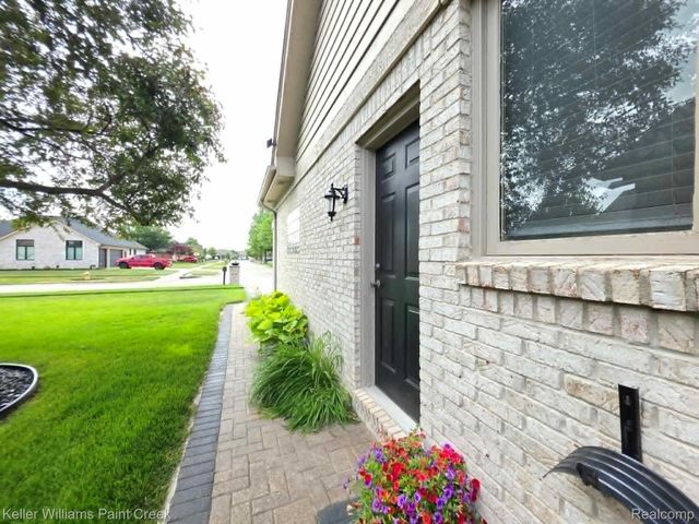 54390 Ashley Lauren Drive, Macomb Township, MI 48042