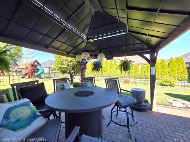 54390 Ashley Lauren Drive, Macomb Township, MI 48042