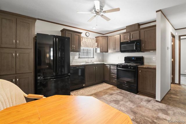 303 Toucan Street, Rochester Hills, MI 48309