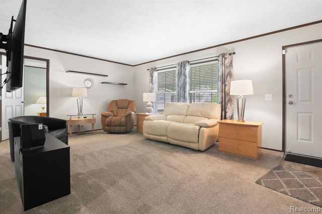303 Toucan Street, Rochester Hills, MI 48309