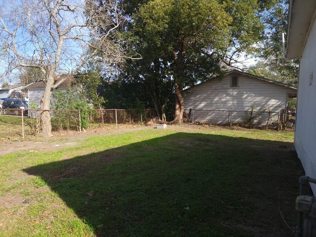 1350 Edwin Street, Beaumont, TX 77705