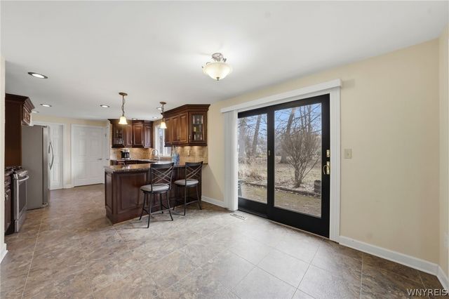 255 Glen Oak Drive, Amherst, NY 14051