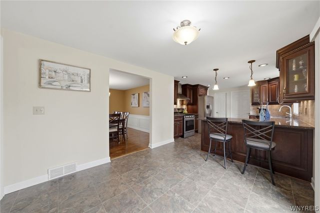 255 Glen Oak Drive, Amherst, NY 14051