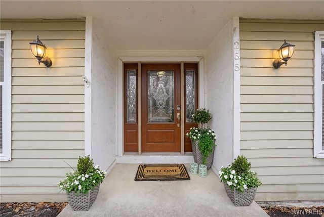 255 Glen Oak Drive, Amherst, NY 14051