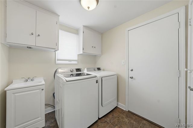 255 Glen Oak Drive, Amherst, NY 14051