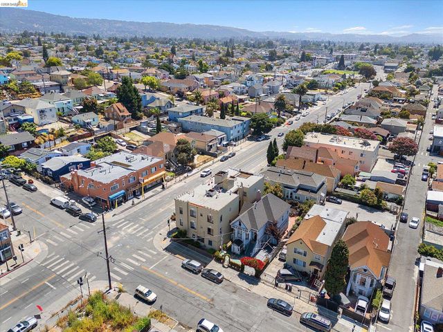 1905 Foothill Blvd, Oakland, CA 94606