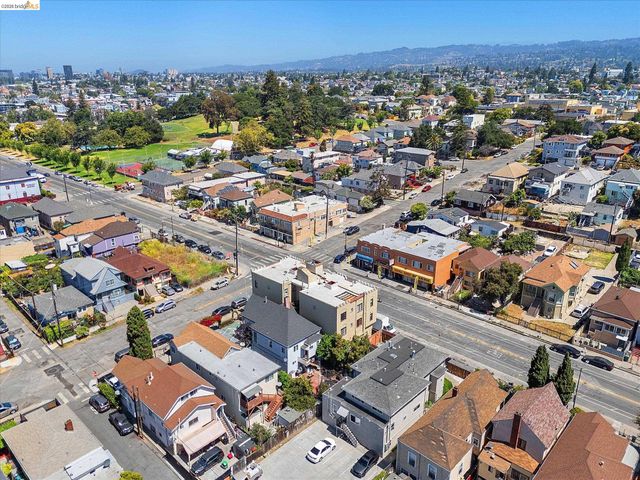1905 Foothill Blvd, Oakland, CA 94606