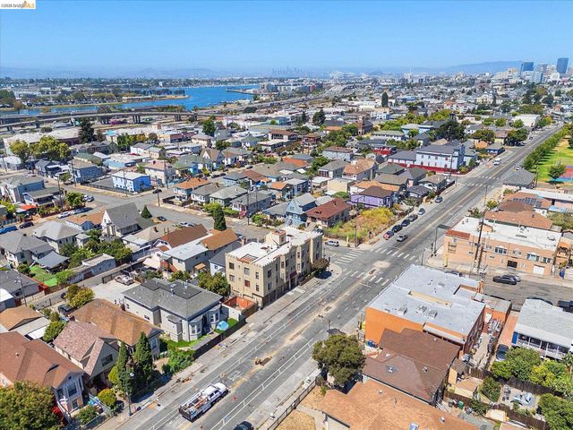 1905 Foothill Blvd, Oakland, CA 94606