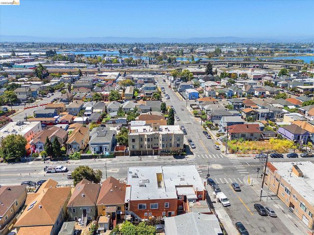 1905 Foothill Blvd, Oakland, CA 94606
