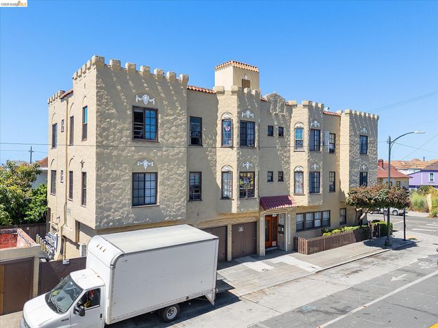 1905 Foothill Blvd, Oakland, CA 94606