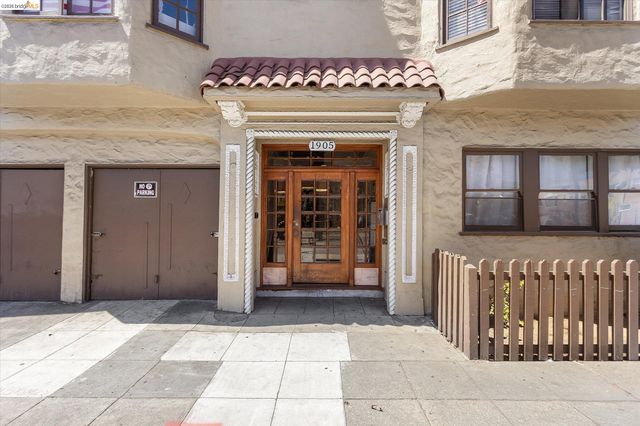 1905 Foothill Blvd, Oakland, CA 94606