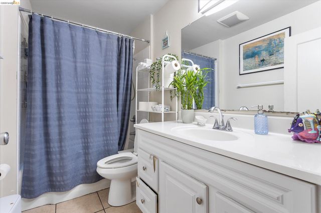 1905 Foothill Blvd, Oakland, CA 94606