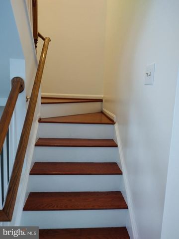 2006 MILITIA CT, Odenton, MD 21113