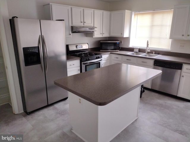 2006 MILITIA CT, Odenton, MD 21113
