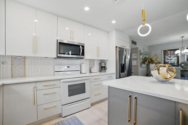 137 Piedmont C 137, Delray Beach, FL 33484