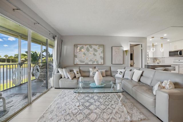 137 Piedmont C 137, Delray Beach, FL 33484