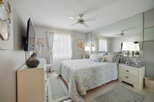 137 Piedmont C 137, Delray Beach, FL 33484