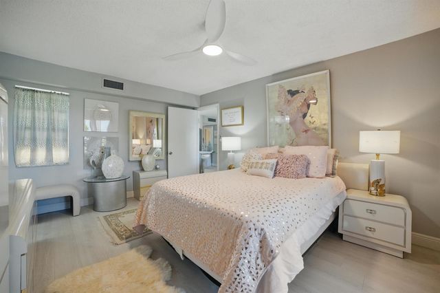 137 Piedmont C 137, Delray Beach, FL 33484