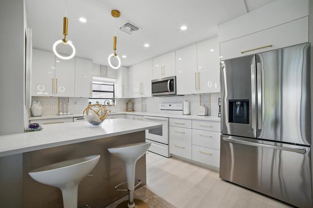 137 Piedmont C 137, Delray Beach, FL 33484