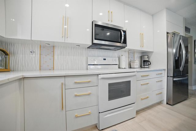 137 Piedmont C 137, Delray Beach, FL 33484