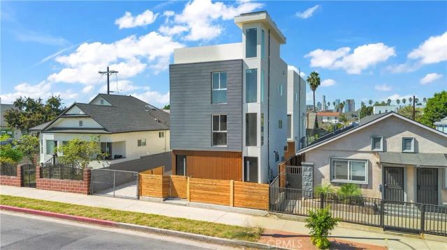 659 S Soto Street, Los Angeles, CA 90023