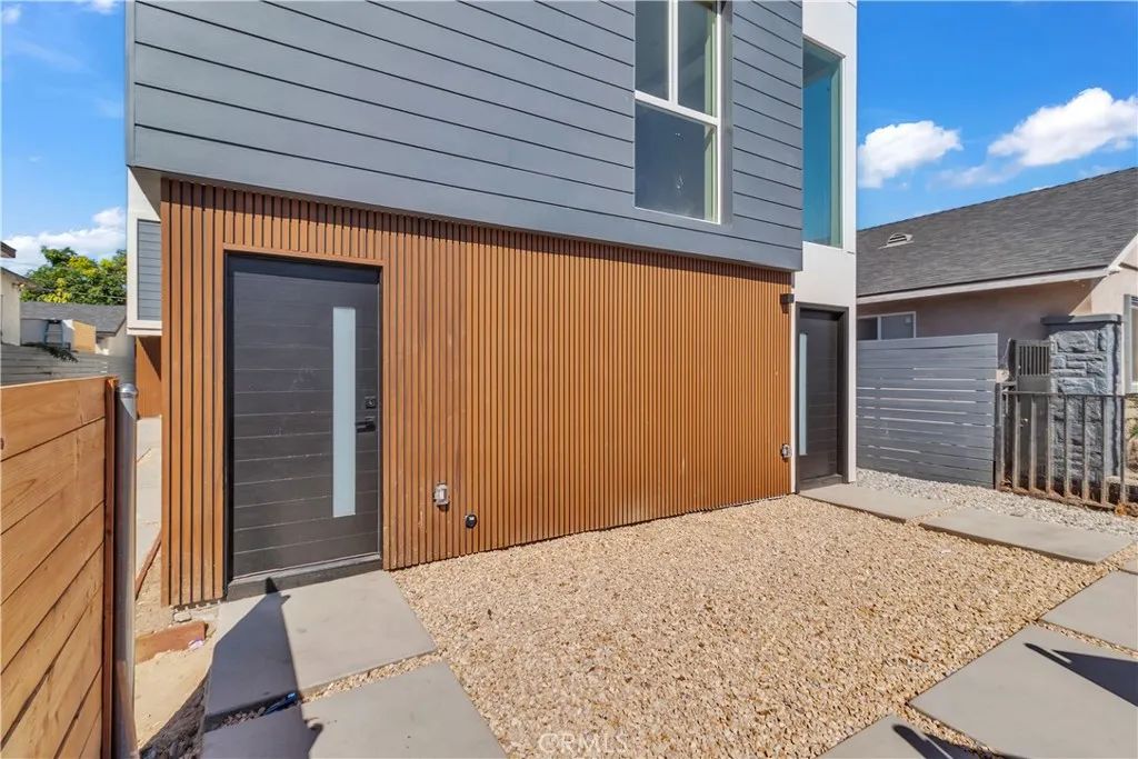 659 S Soto Street, Los Angeles, CA 90023