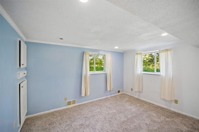 1516 Oak Park Avenue, Des Moines, IA 50313