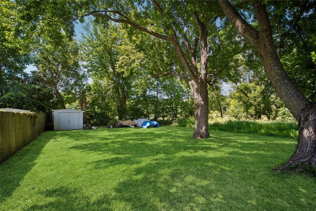 1516 Oak Park Avenue, Des Moines, IA 50313