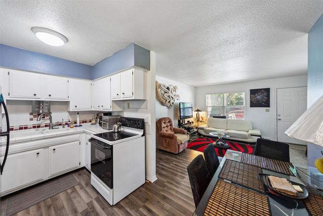 1516 Oak Park Avenue, Des Moines, IA 50313
