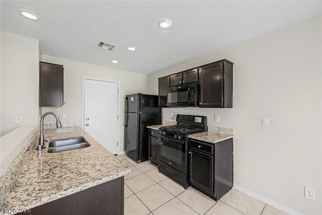 1883 Metamora Street, Las Vegas, NV 89115
